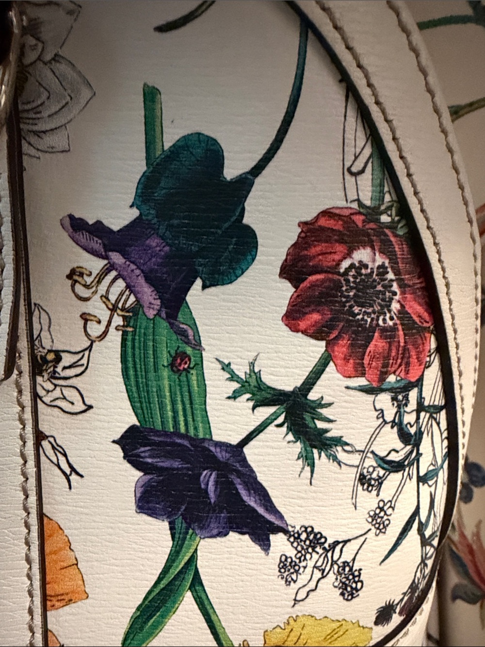Vintage Gucci Cream Floral Print Dome Satchel with Multicolor Blooms - Picture 12 of 13